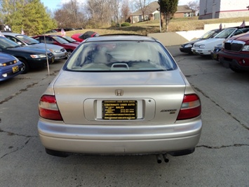 1995 HONDA ACCORD   - Photo 5 - Cincinnati, OH 45255