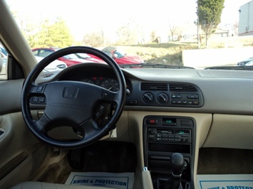 1995 HONDA ACCORD   - Photo 7 - Cincinnati, OH 45255