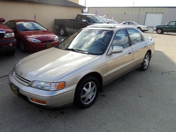 1995 HONDA ACCORD   - Photo 3 - Cincinnati, OH 45255