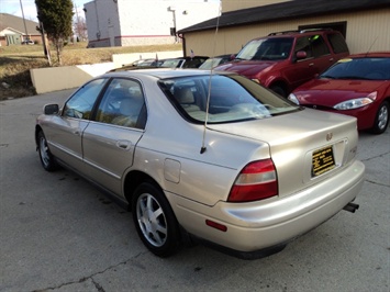 1995 HONDA ACCORD   - Photo 4 - Cincinnati, OH 45255