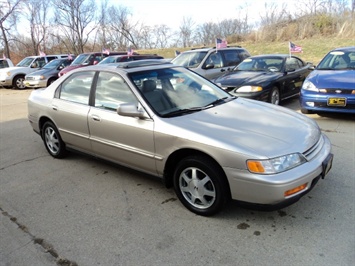 1995 HONDA ACCORD   - Photo 1 - Cincinnati, OH 45255