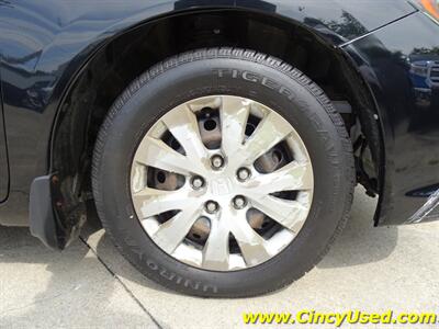 2012 Honda Civic LX   - Photo 29 - Cincinnati, OH 45255