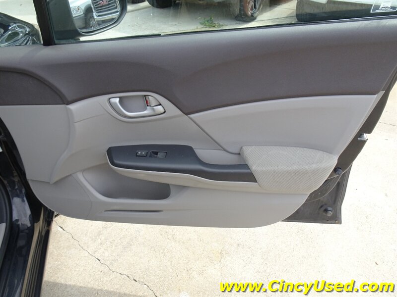 2012 Honda Civic LX - Photo 27 - Cincinnati, OH 45255
