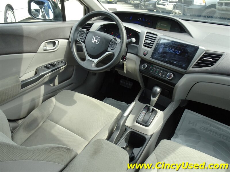 2012 Honda Civic LX - Photo 15 - Cincinnati, OH 45255