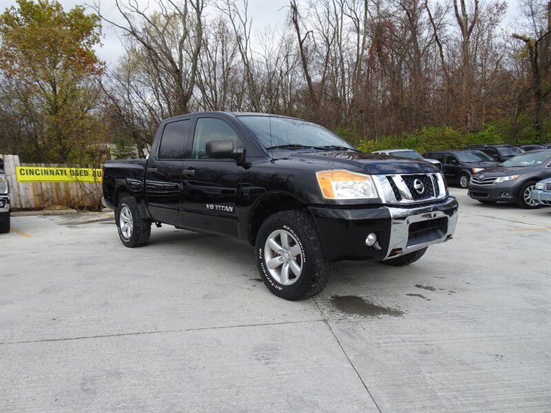 2010 black nissan titan