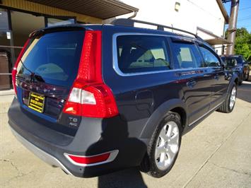 2011 Volvo XC70 T6   - Photo 5 - Cincinnati, OH 45255