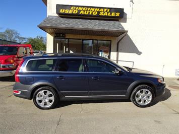 2011 Volvo XC70 T6   - Photo 3 - Cincinnati, OH 45255