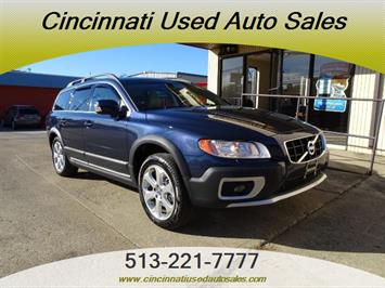 2011 Volvo XC70 T6   - Photo 1 - Cincinnati, OH 45255