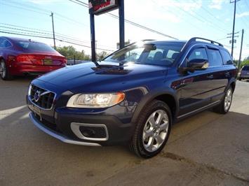 2011 Volvo XC70 T6   - Photo 9 - Cincinnati, OH 45255