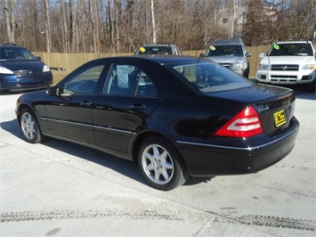 2001 Mercedes-Benz C Class C240   - Photo 4 - Cincinnati, OH 45255