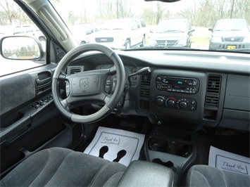 2001 Dodge Dakota Sport   - Photo 7 - Cincinnati, OH 45255