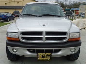 2001 Dodge Dakota Sport   - Photo 2 - Cincinnati, OH 45255