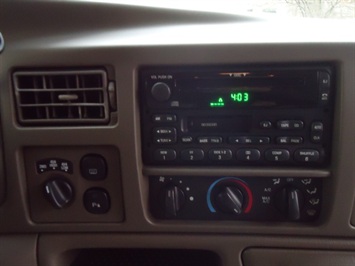 2001 Ford Excursion   - Photo 21 - Cincinnati, OH 45255