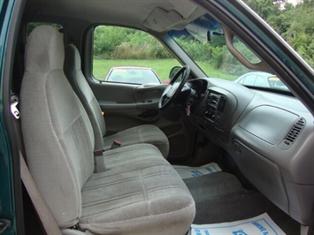 1998 Ford F150 XLT   - Photo 8 - Cincinnati, OH 45255