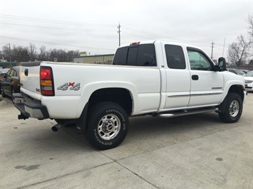 2006 GMC Sierra 2500HD SLT   - Photo 6 - Cincinnati, OH 45255