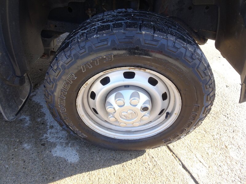 2013 RAM Ram Pickup 2500 Tradesman  HEMI V8 4X4 - Photo 27 - Cincinnati, OH 45255