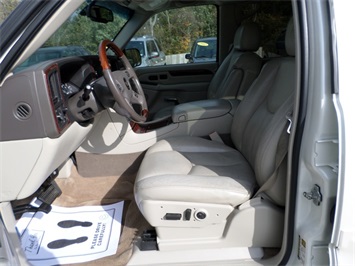 2005 Cadillac Escalade ESV   - Photo 15 - Cincinnati, OH 45255
