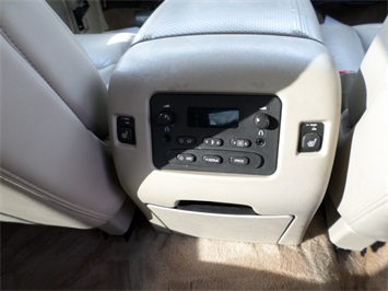 2005 Cadillac Escalade ESV   - Photo 17 - Cincinnati, OH 45255