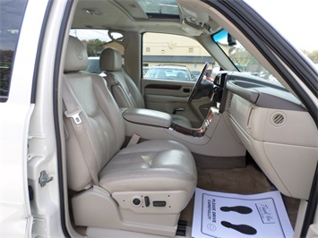 2005 Cadillac Escalade ESV   - Photo 7 - Cincinnati, OH 45255
