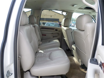 2005 Cadillac Escalade ESV   - Photo 8 - Cincinnati, OH 45255