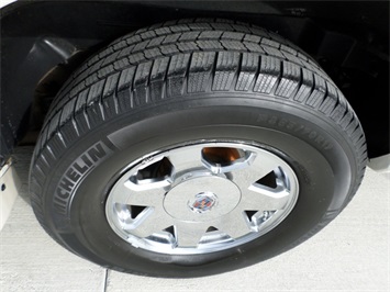 2005 Cadillac Escalade ESV   - Photo 32 - Cincinnati, OH 45255