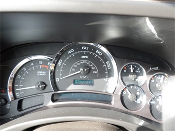2005 Cadillac Escalade ESV   - Photo 24 - Cincinnati, OH 45255