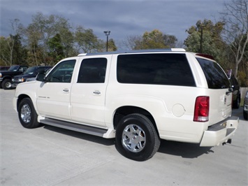 2005 Cadillac Escalade ESV   - Photo 4 - Cincinnati, OH 45255
