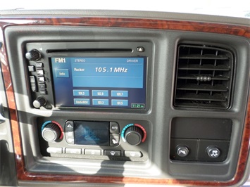 2005 Cadillac Escalade ESV   - Photo 20 - Cincinnati, OH 45255