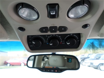2005 Cadillac Escalade ESV   - Photo 23 - Cincinnati, OH 45255