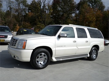 2005 Cadillac Escalade ESV   - Photo 3 - Cincinnati, OH 45255