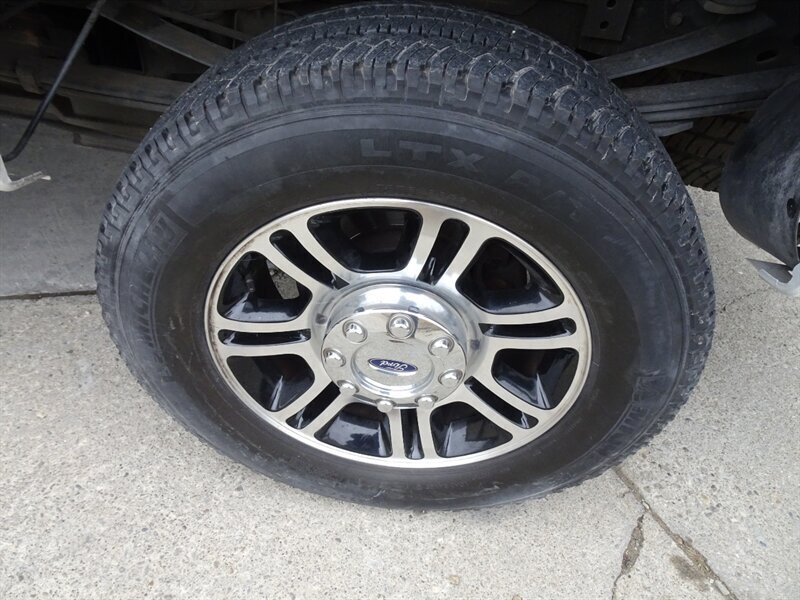 2014 Ford F-350 Super Duty Platinum - Photo 58 - Cincinnati, OH 45255