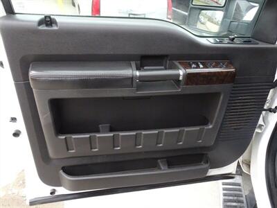 2014 Ford F-350 Super Duty Platinum   - Photo 49 - Cincinnati, OH 45255
