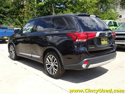 2017 Mitsubishi Outlander SE   - Photo 9 - Cincinnati, OH 45255