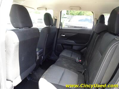 2017 Mitsubishi Outlander SE   - Photo 12 - Cincinnati, OH 45255