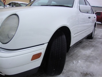 1998 Mercedes-Benz E Class E320   - Photo 12 - Cincinnati, OH 45255