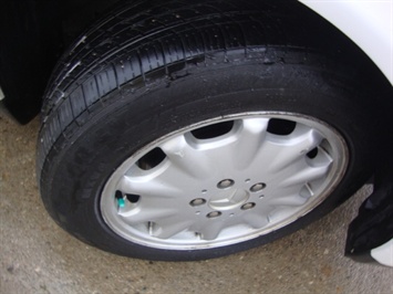 1998 Mercedes-Benz E Class E320   - Photo 33 - Cincinnati, OH 45255