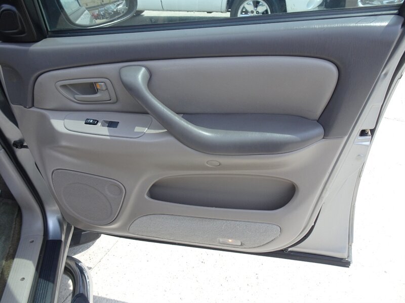 2006 Toyota Tundra Darrell Waltrip Edit 4L V8 Double Cab RWD - Photo 20 - Cincinnati, OH 45255