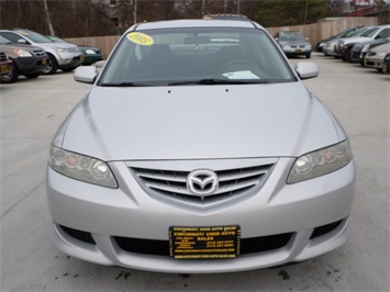 2005 Mazda Mazda6 i   - Photo 2 - Cincinnati, OH 45255