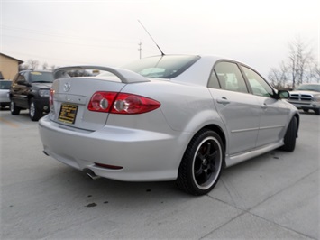 2005 Mazda Mazda6 i   - Photo 13 - Cincinnati, OH 45255