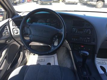 1995 Ford Thunderbird LX   - Photo 7 - Cincinnati, OH 45255