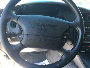 1995 Ford Thunderbird LX   - Photo 17 - Cincinnati, OH 45255