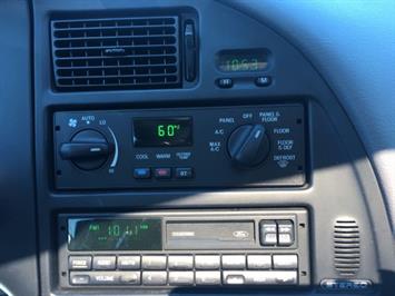 1995 Ford Thunderbird LX   - Photo 19 - Cincinnati, OH 45255