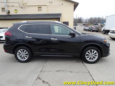 2018 Nissan Rogue SV   - Photo 5 - Cincinnati, OH 45255