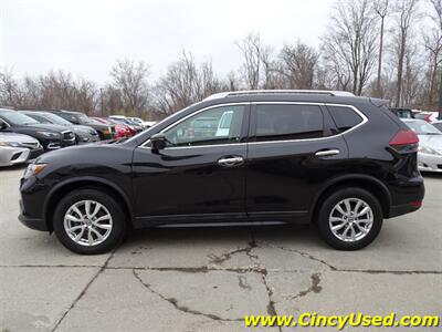 2018 Nissan Rogue SV   - Photo 6 - Cincinnati, OH 45255