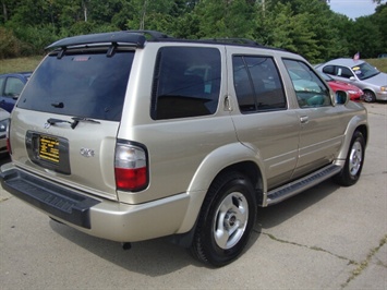 2000 INFINITI QX4   - Photo 6 - Cincinnati, OH 45255