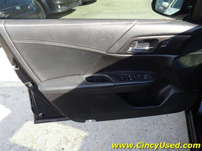 2013 Honda Accord EX-L V6 w/Navi   - Photo 29 - Cincinnati, OH 45255