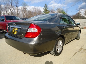 2004 Toyota Camry LE   - Photo 13 - Cincinnati, OH 45255