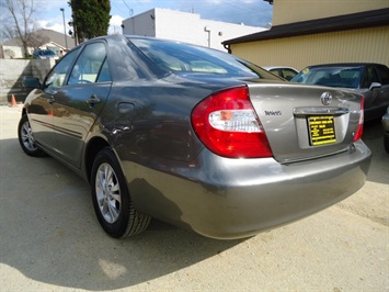 2004 Toyota Camry LE   - Photo 12 - Cincinnati, OH 45255