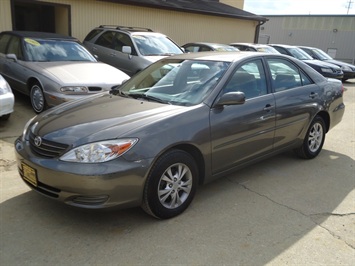 2004 Toyota Camry LE   - Photo 3 - Cincinnati, OH 45255