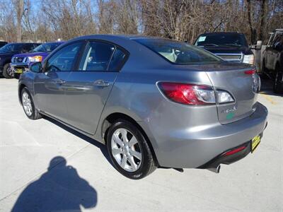 2011 Mazda Mazda3 i Touring  2.0L I4 FWD - Photo 8 - Cincinnati, OH 45255